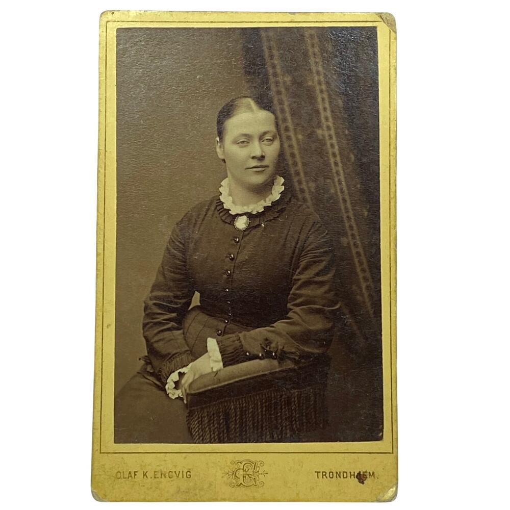 Antique Victorian Era Photograph Women 1880s Olaf K Enovig Trondhjem